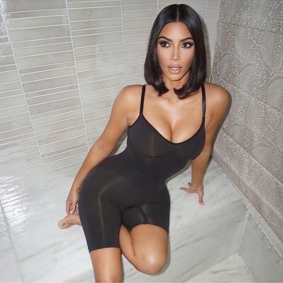SKIMS Sculpting Seamless Mid-Thigh NWOT Bodysuit 4X/5X - Picture 1 of 3